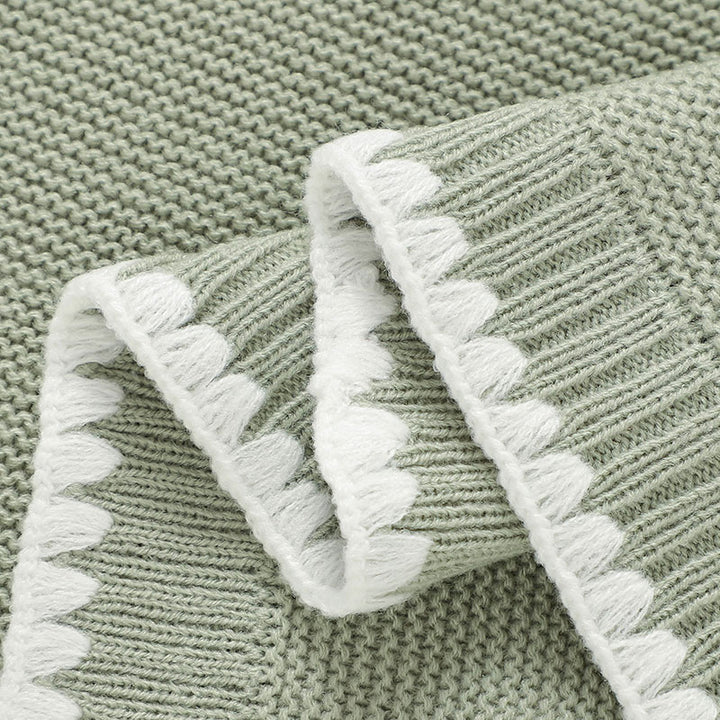 Archer Knitted Baby Blanket. Size 90x70 cm. Closeup 3
