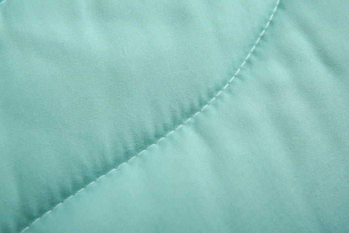 Chervil Leaves Baby Playmat, Size 143-105 cm Closeup