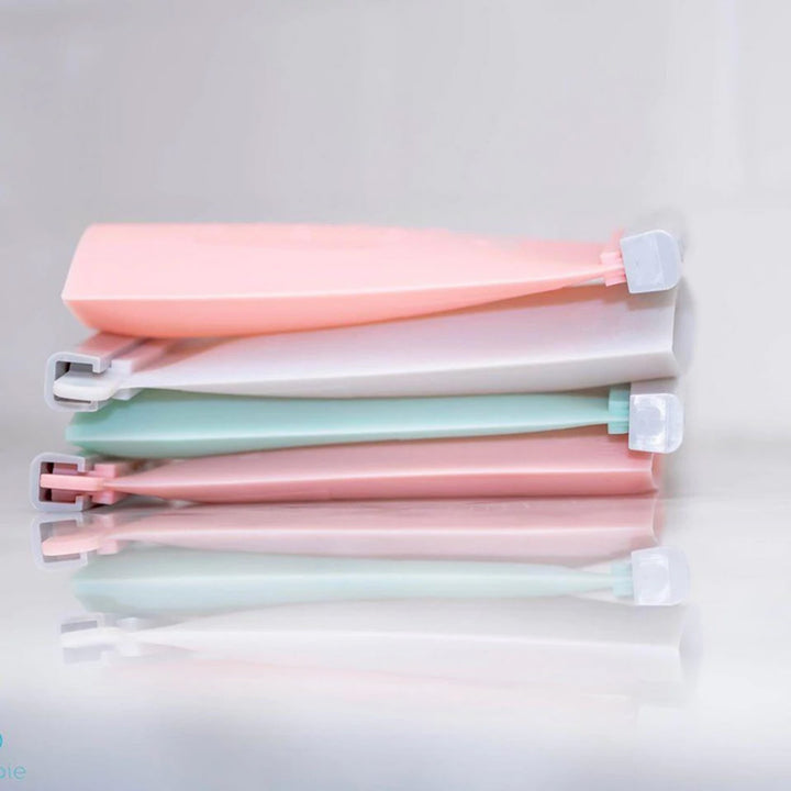 Junobie Reusable Silicone Breastmilk Storage Bags- 4pk side view