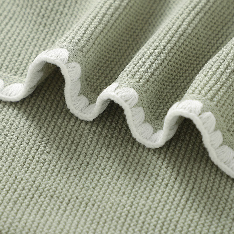 Archer Knitted Baby Blanket. Size 90x70 cm. Closeup