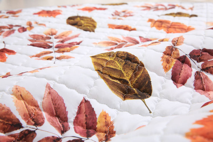 Autumn Leaves Baby Play mat 150 cm diameter - close up 2.jpg