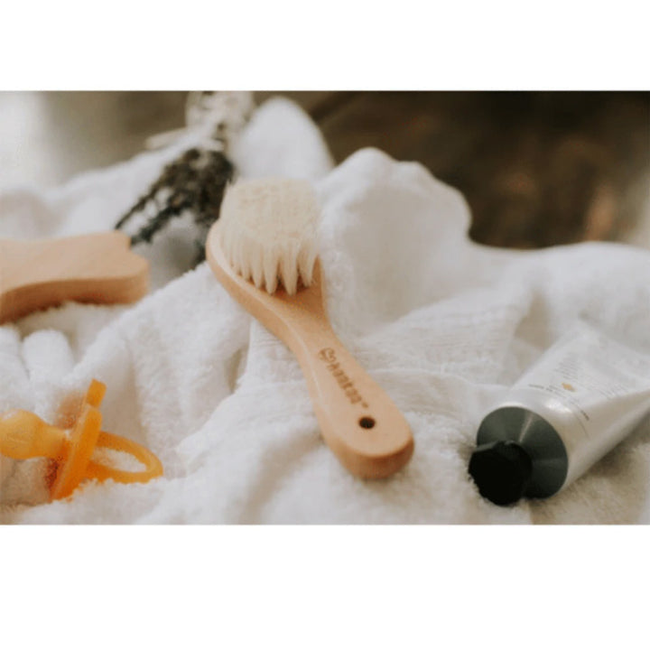 Haakaa Goat Wool Wooden Baby Hair Brush 1