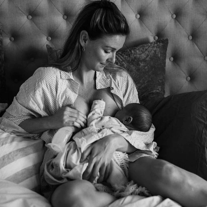 Haakaa Silicone Breast Pump 150 ml with mum