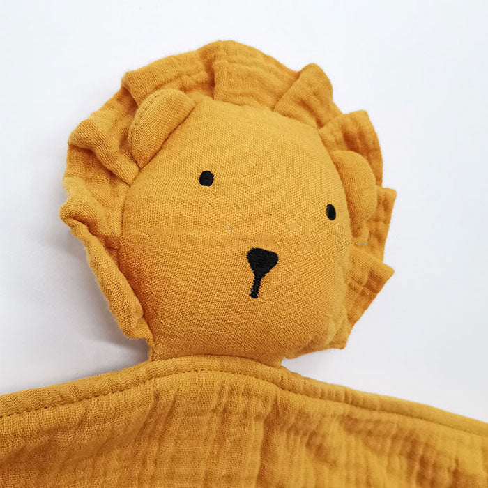 Lion Baby Comforter Mustard Closeup