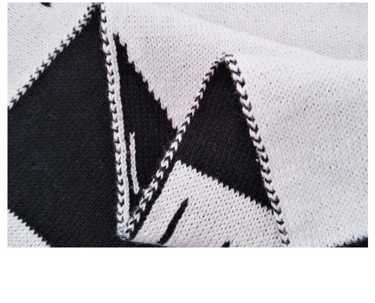 Mountain Baby Blanket close up 2